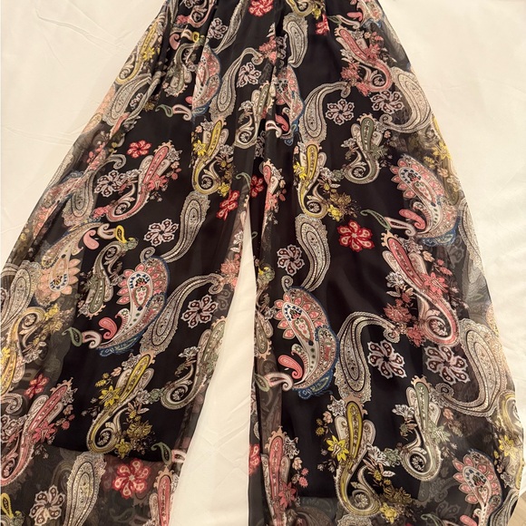 NWT flowy wide legged pants, sheer overlay with black lining - Picture 4 of 5